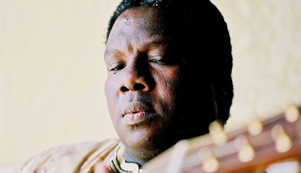 Vusi Mahlasela